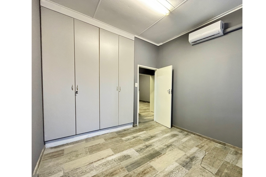 To Let commercial Property for Rent in Uitvlught Free State